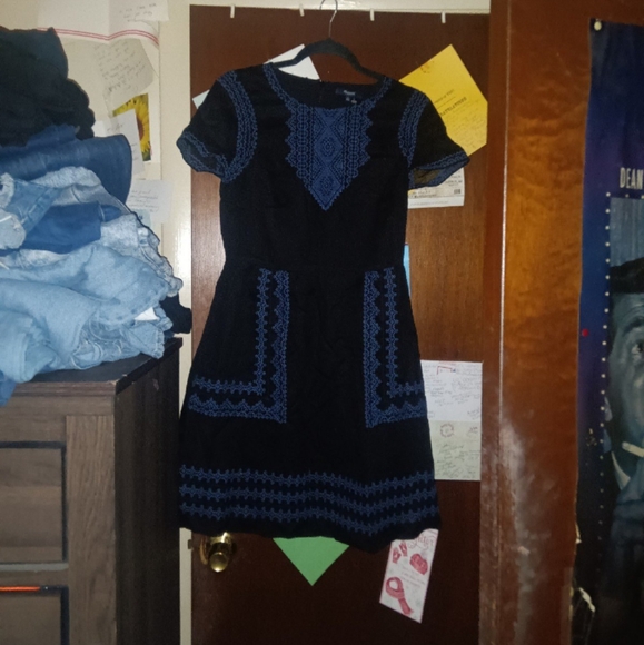 MADEWELL Augustine Embroidered Shift Dress - Picture 3 of 7